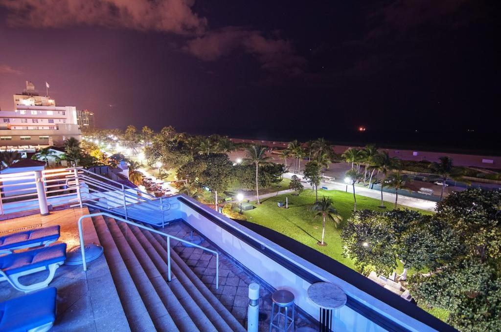 Ocean Drive Studio Beach Front Miami Beach Exterior photo